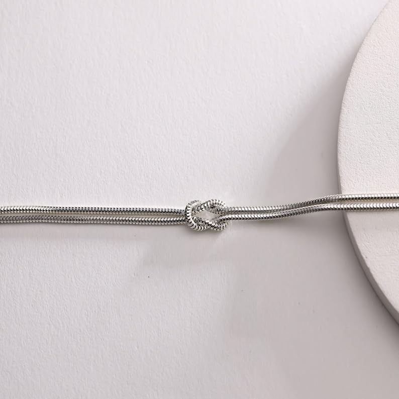 ENDLESS KNOT BRACELET